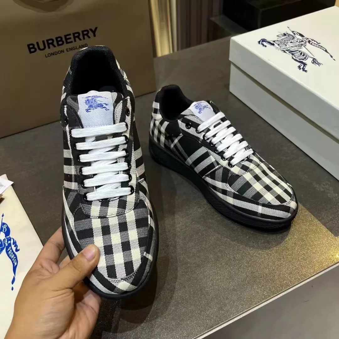 Burberry Casual Shoes For Women Functional 1472