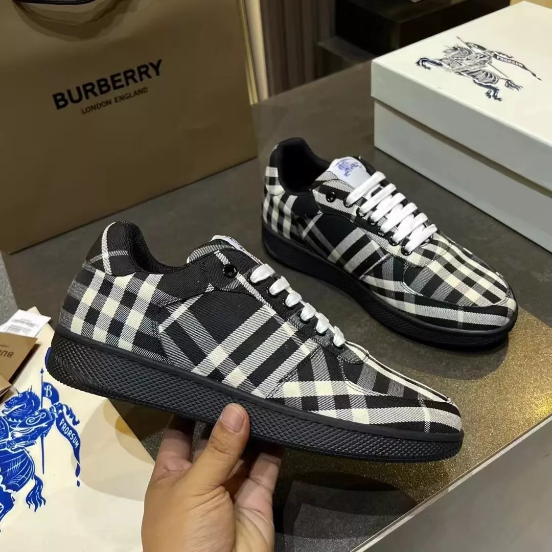 Burberry Casual Shoes For Women Functional 1472