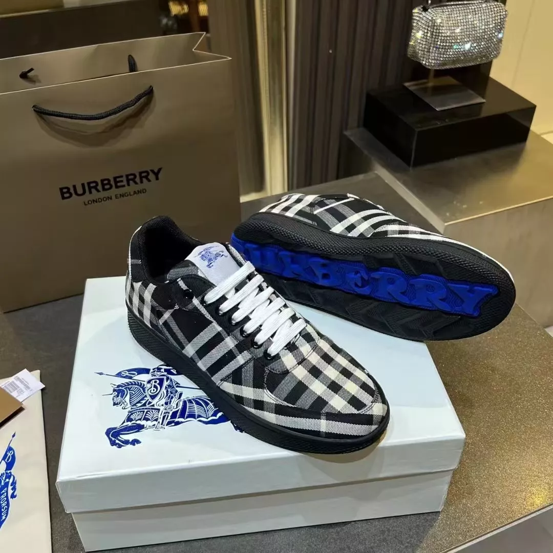Burberry Casual Shoes For Women Functional 1472