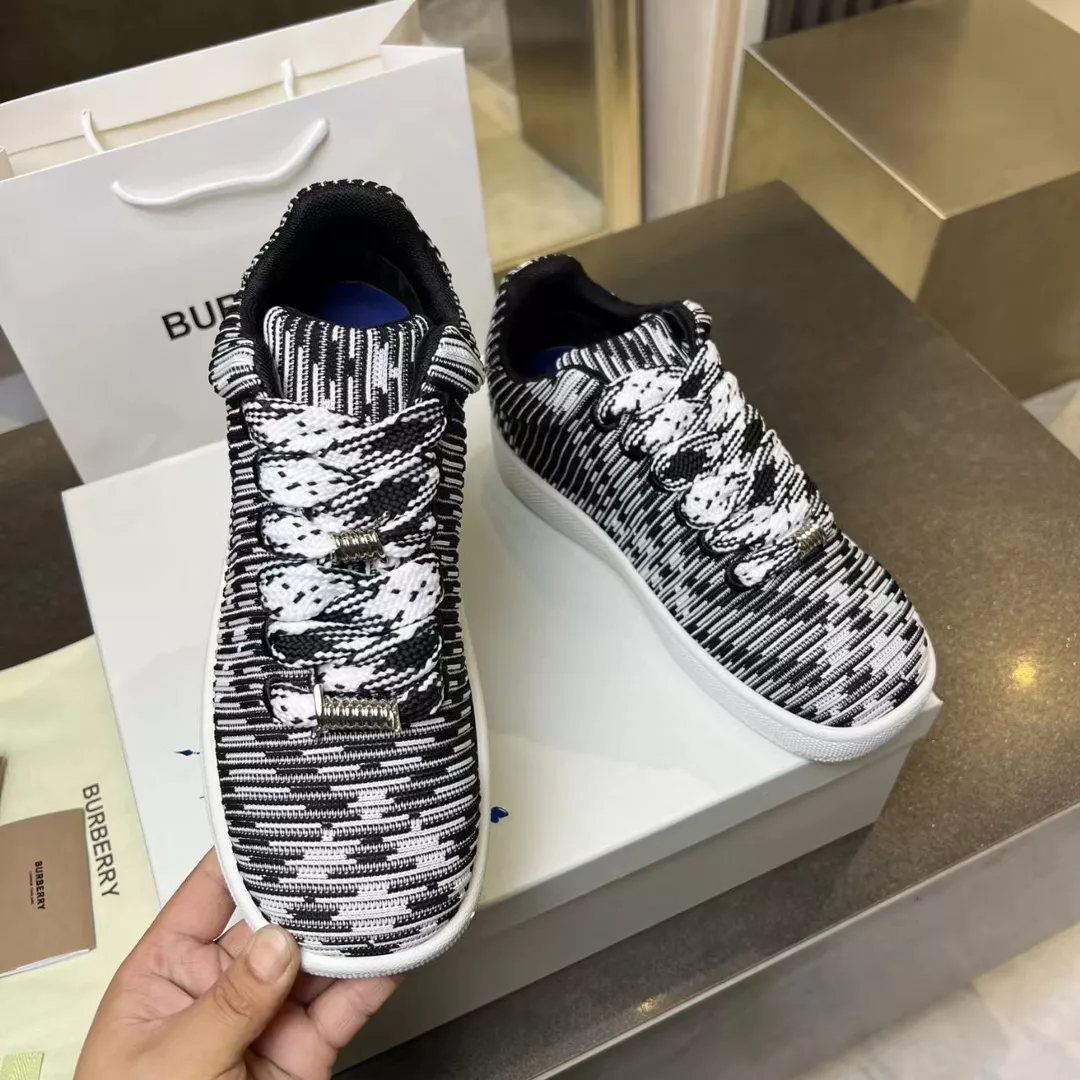 Burberry Casual Shoes For Women HighQuality 3673