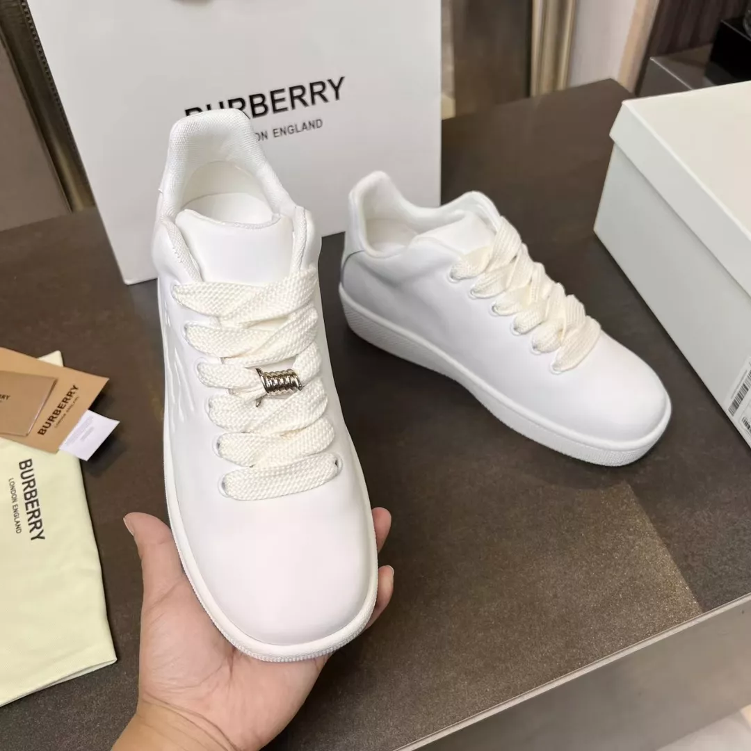 Burberry Casual Shoes For Women StreetReady 5703