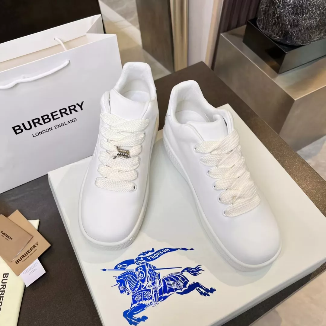 Burberry Casual Shoes For Women StreetReady 5703