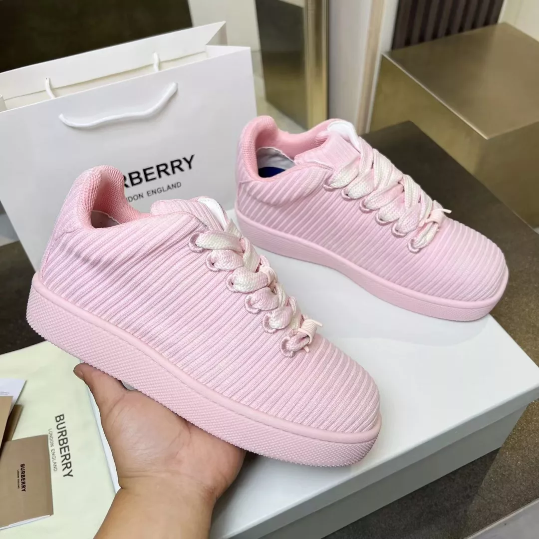 Burberry Casual Shoes For Women StreetReady 7002