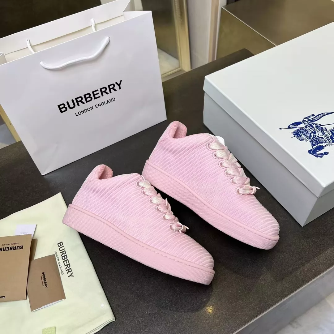 Burberry Casual Shoes For Women StreetReady 7002
