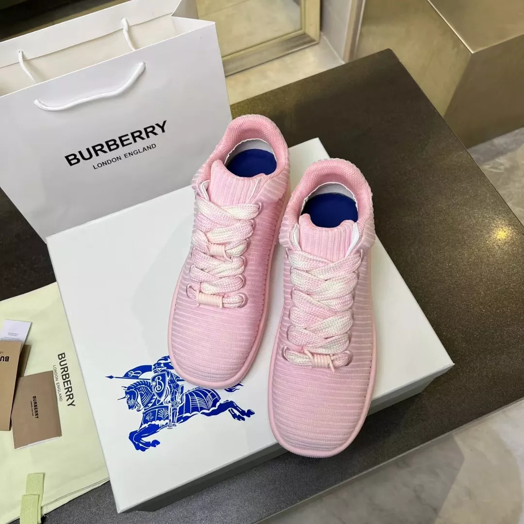 Burberry Casual Shoes For Women StreetReady 7002