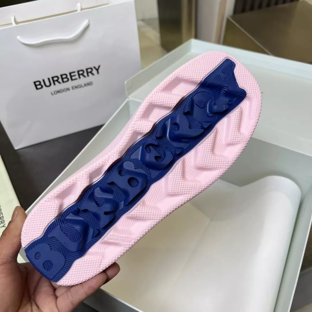 Burberry Casual Shoes For Women StreetReady 7002