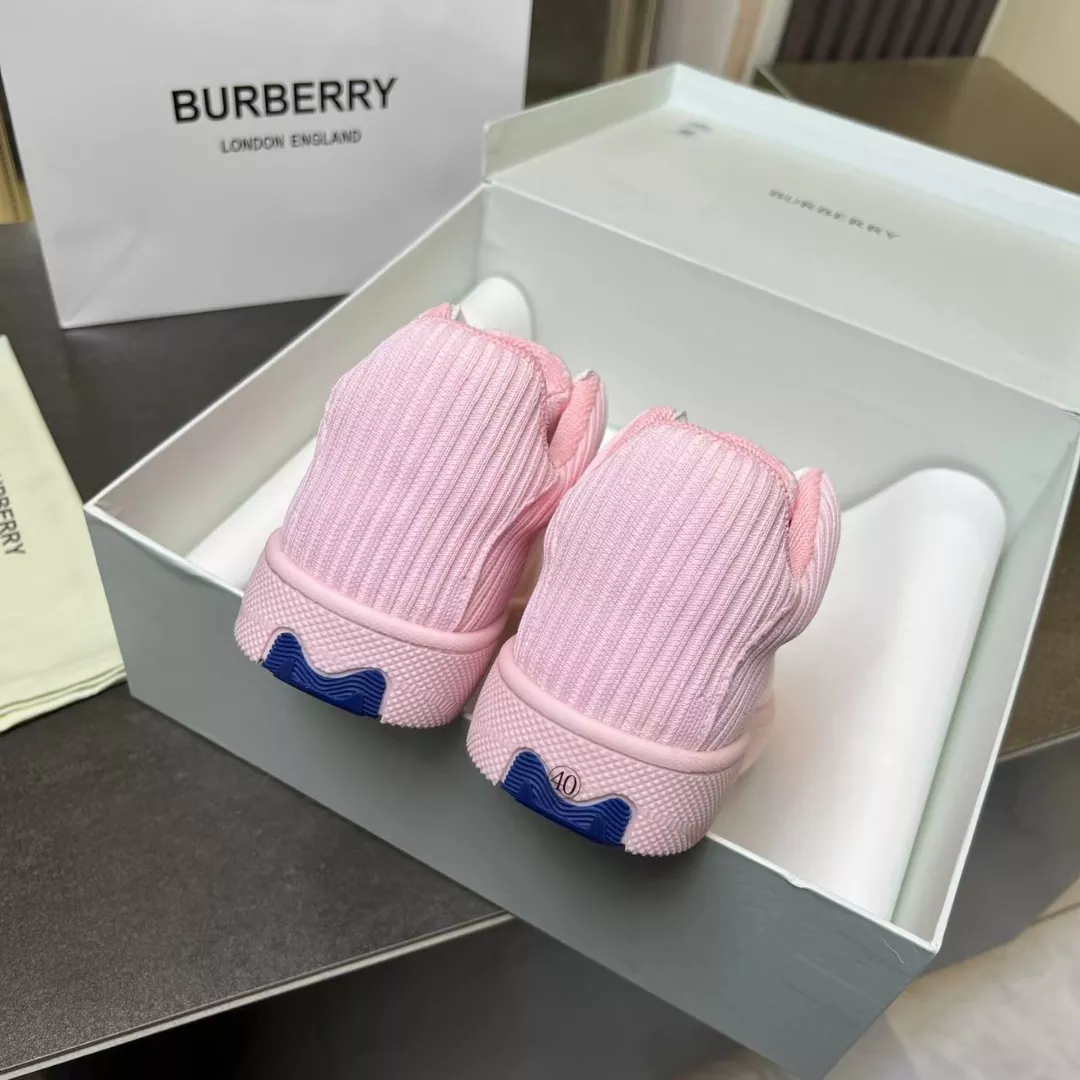 Burberry Casual Shoes For Women StreetReady 7002