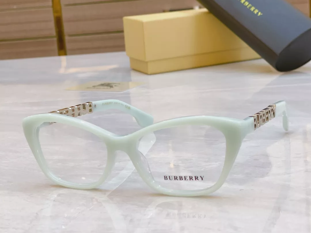 Burberry Fashion Goggles Fashionable 7633