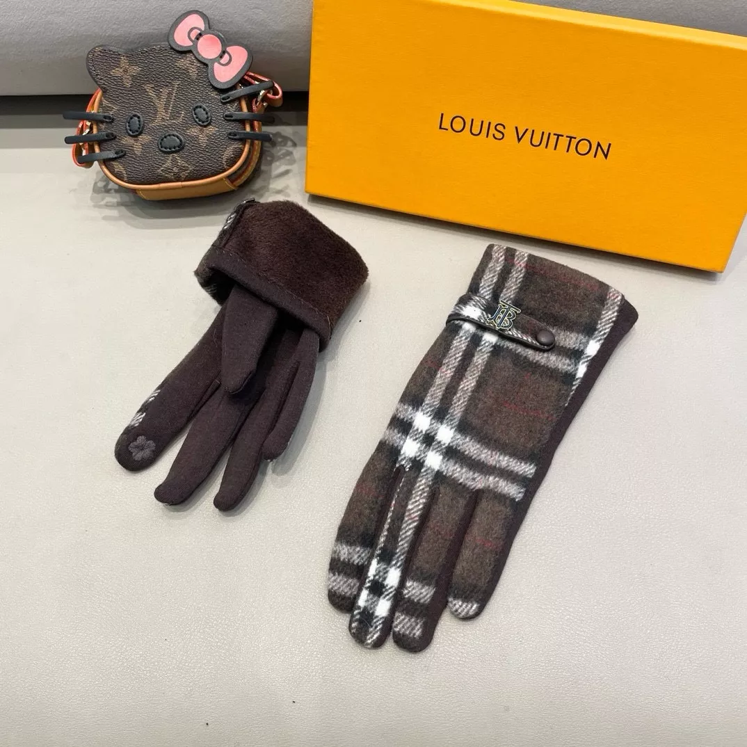 Burberry Gloves Comfortable 6661