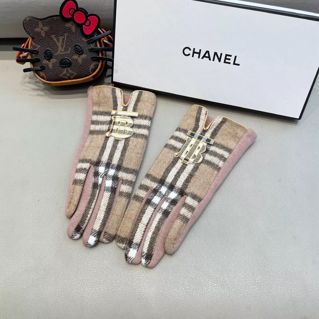 Burberry Gloves Comfortable 7739