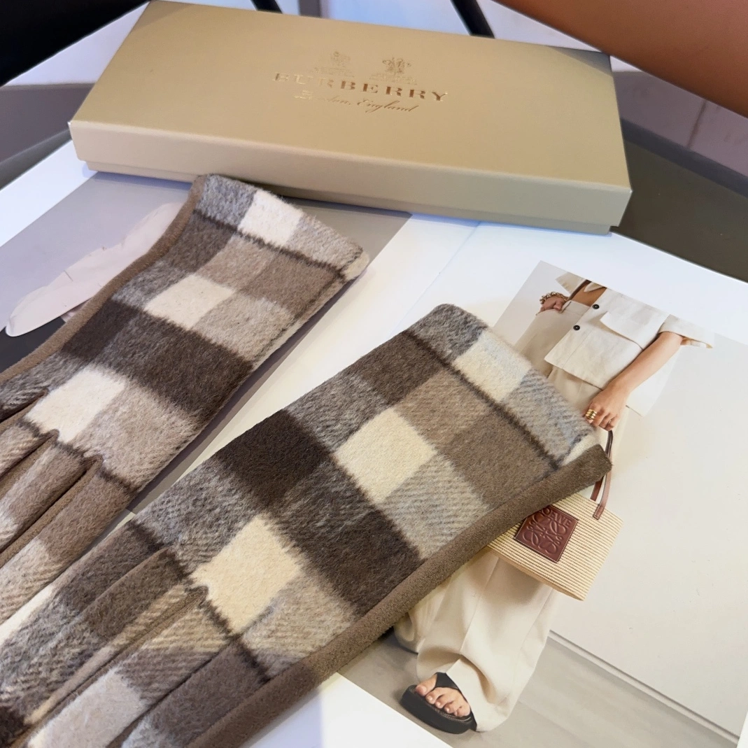 Burberry Gloves Fashionable 2952
