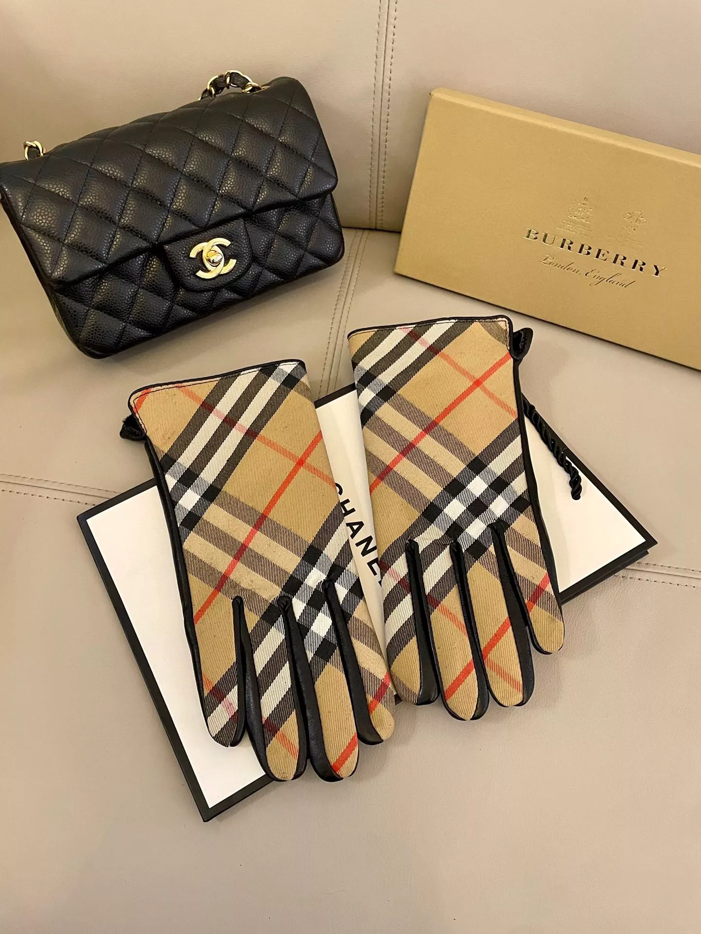 Burberry Gloves For Women TopPick 3250