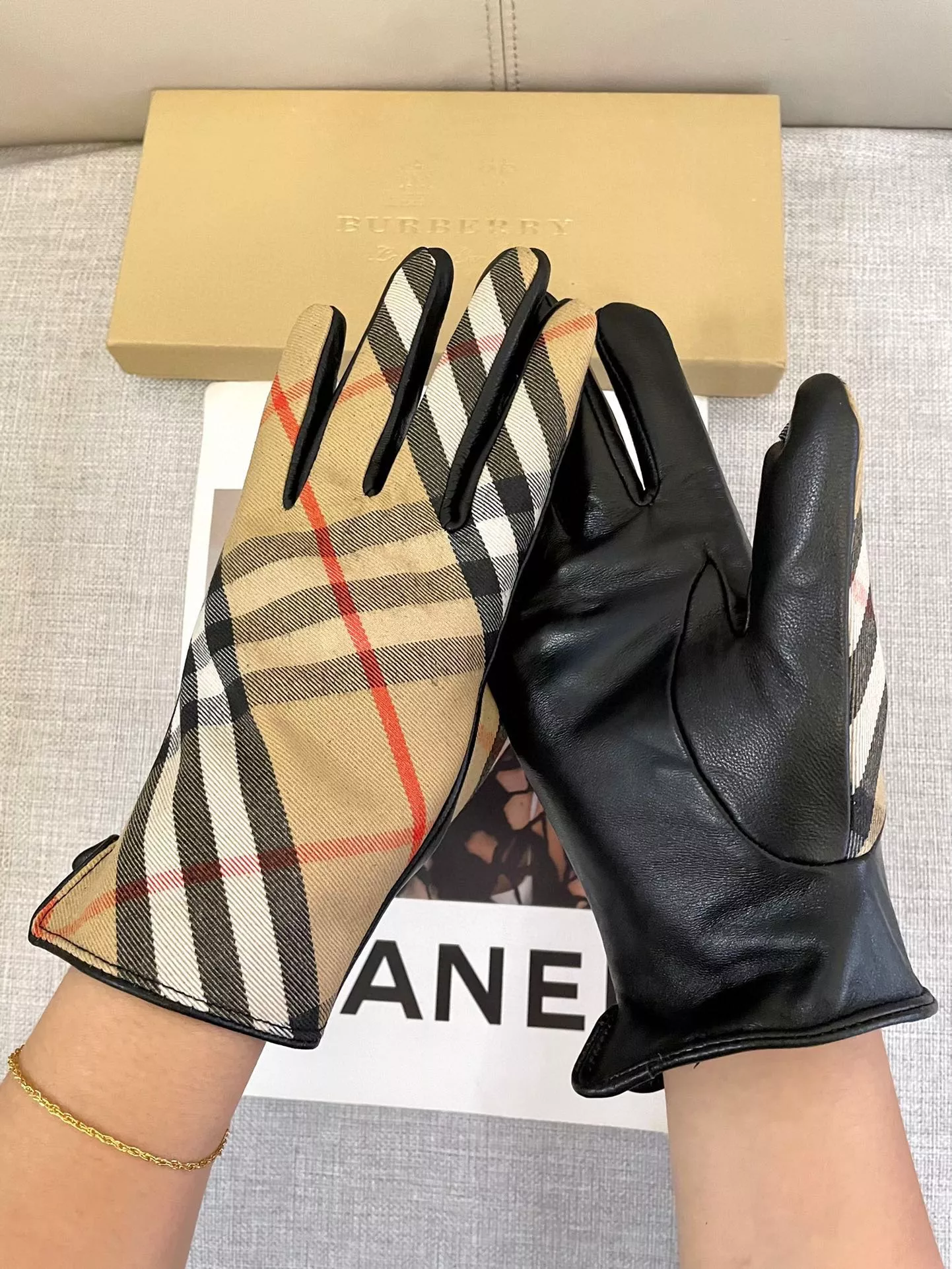 Burberry Gloves For Women TopPick 3250
