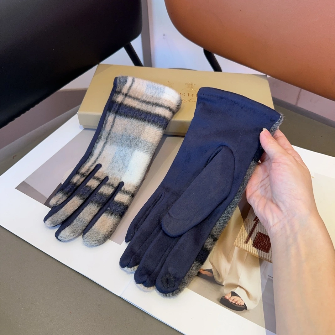 Burberry Gloves WellDesigned 5131
