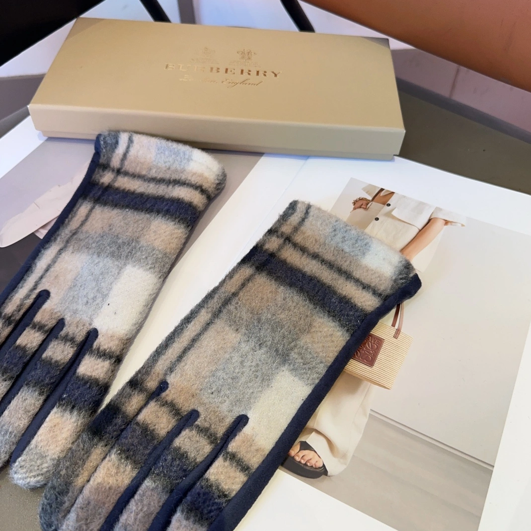 Burberry Gloves WellDesigned 5131