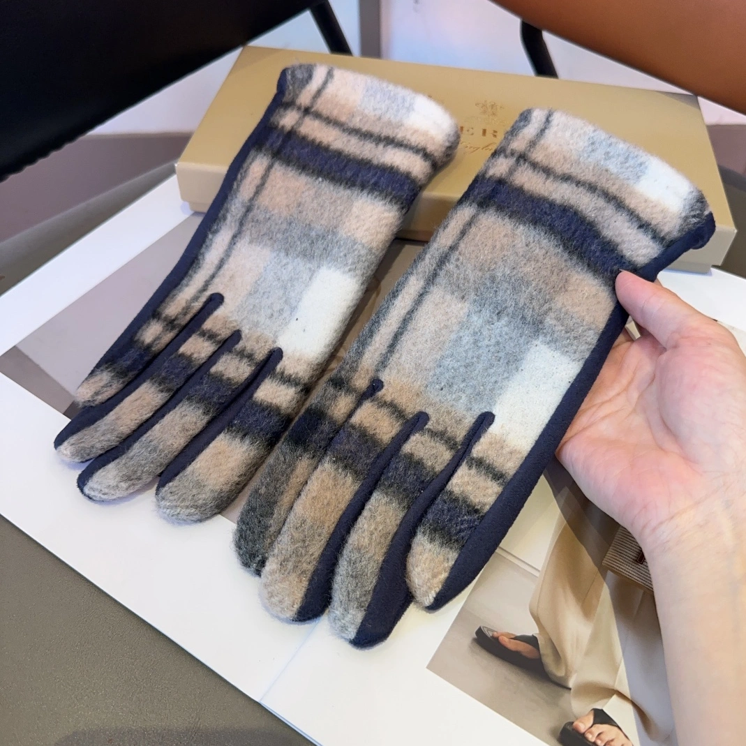 Burberry Gloves WellDesigned 5131