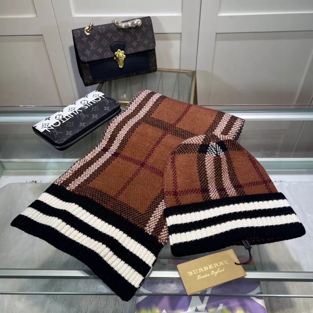 Burberry Hat and Scarf Set GoodFit 6001
