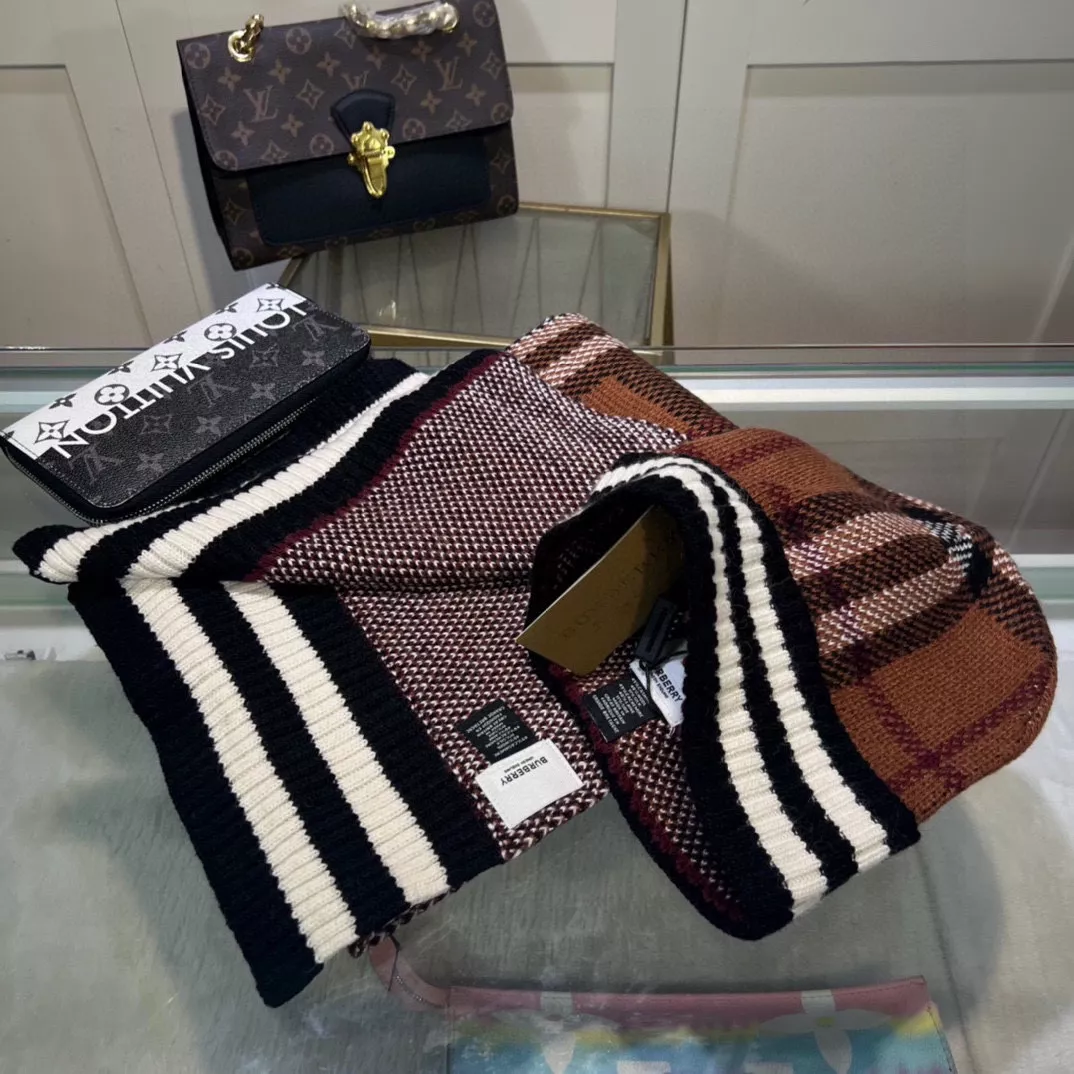 Burberry Hat and Scarf Set GoodFit 6001