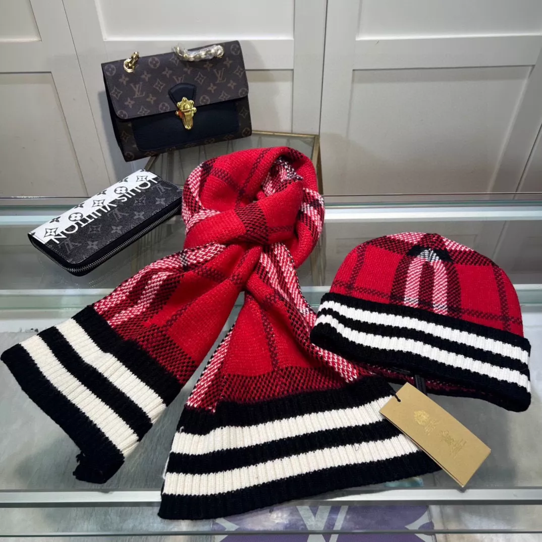 Burberry Hat and Scarf Set Soft 5464
