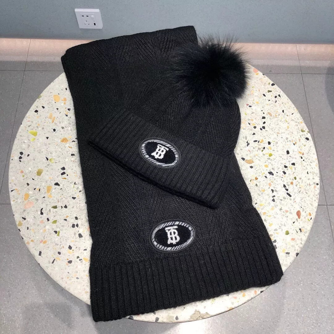 Burberry Hat and Scarf Set SportInspired 6252