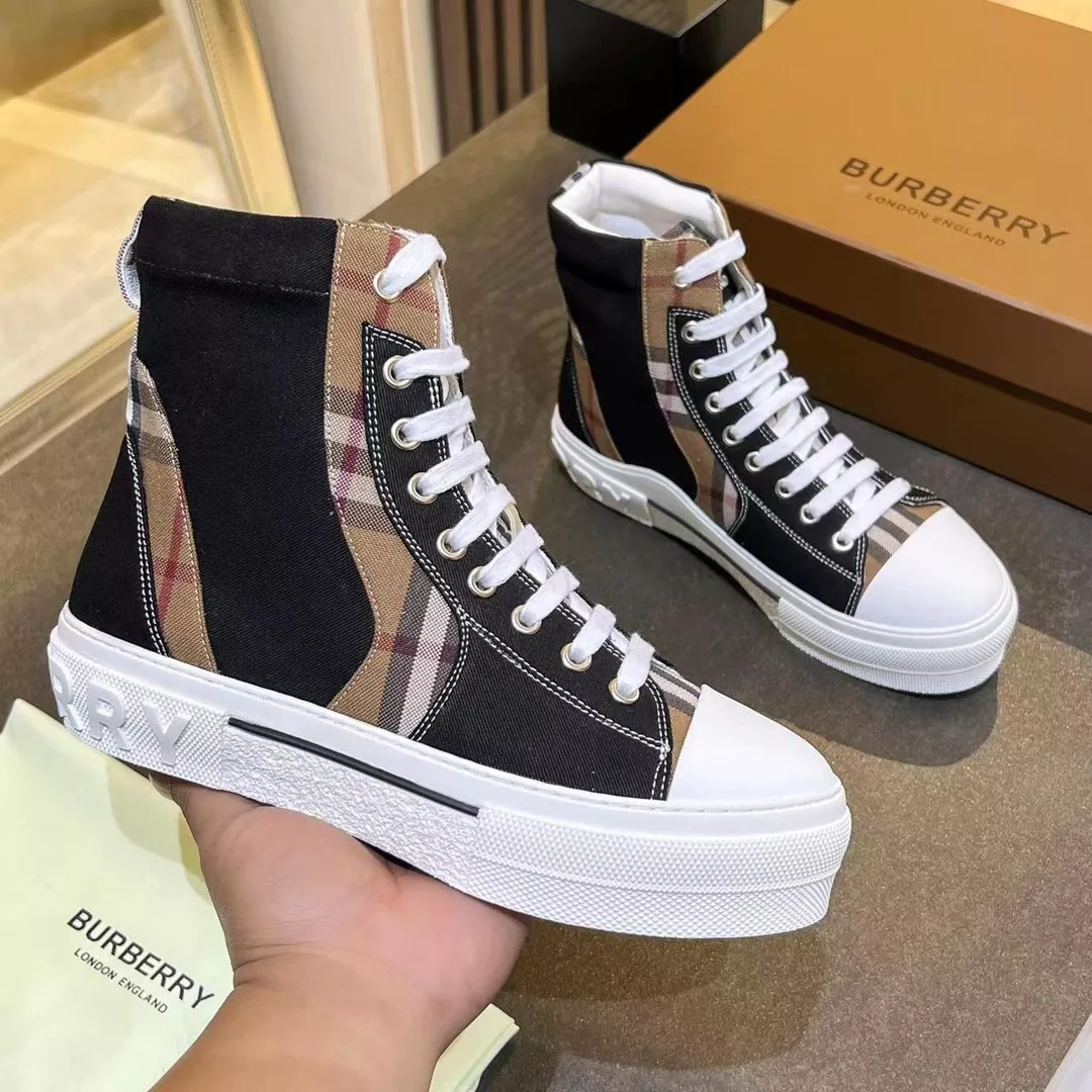 Burberry High Tops Shoes For Men Compact 5488