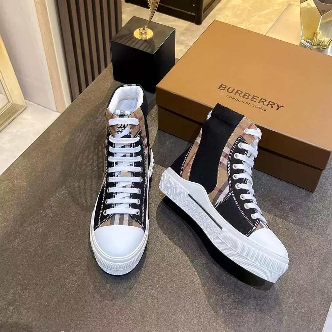 Burberry High Tops Shoes For Men Compact 5488