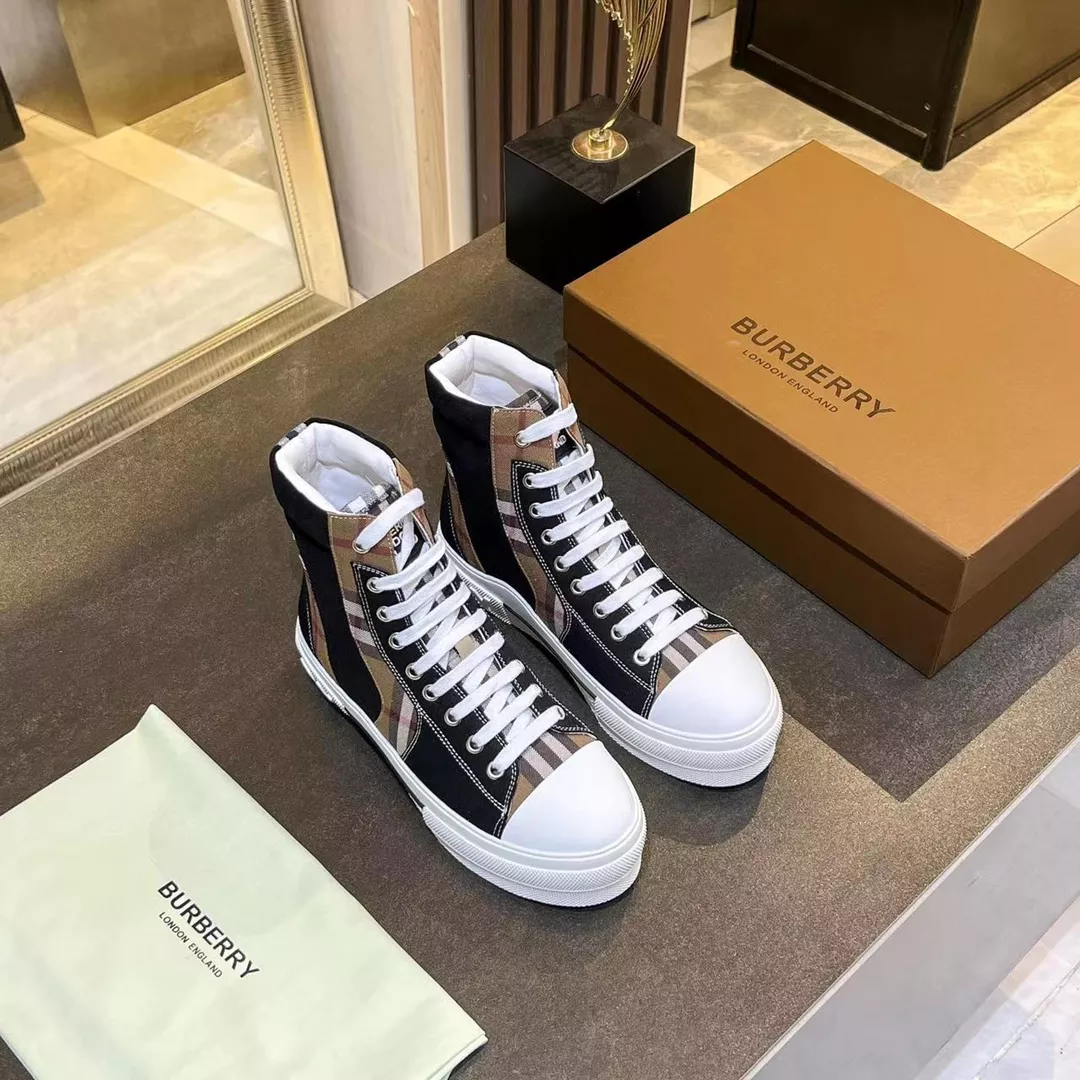 Burberry High Tops Shoes For Men Compact 5488