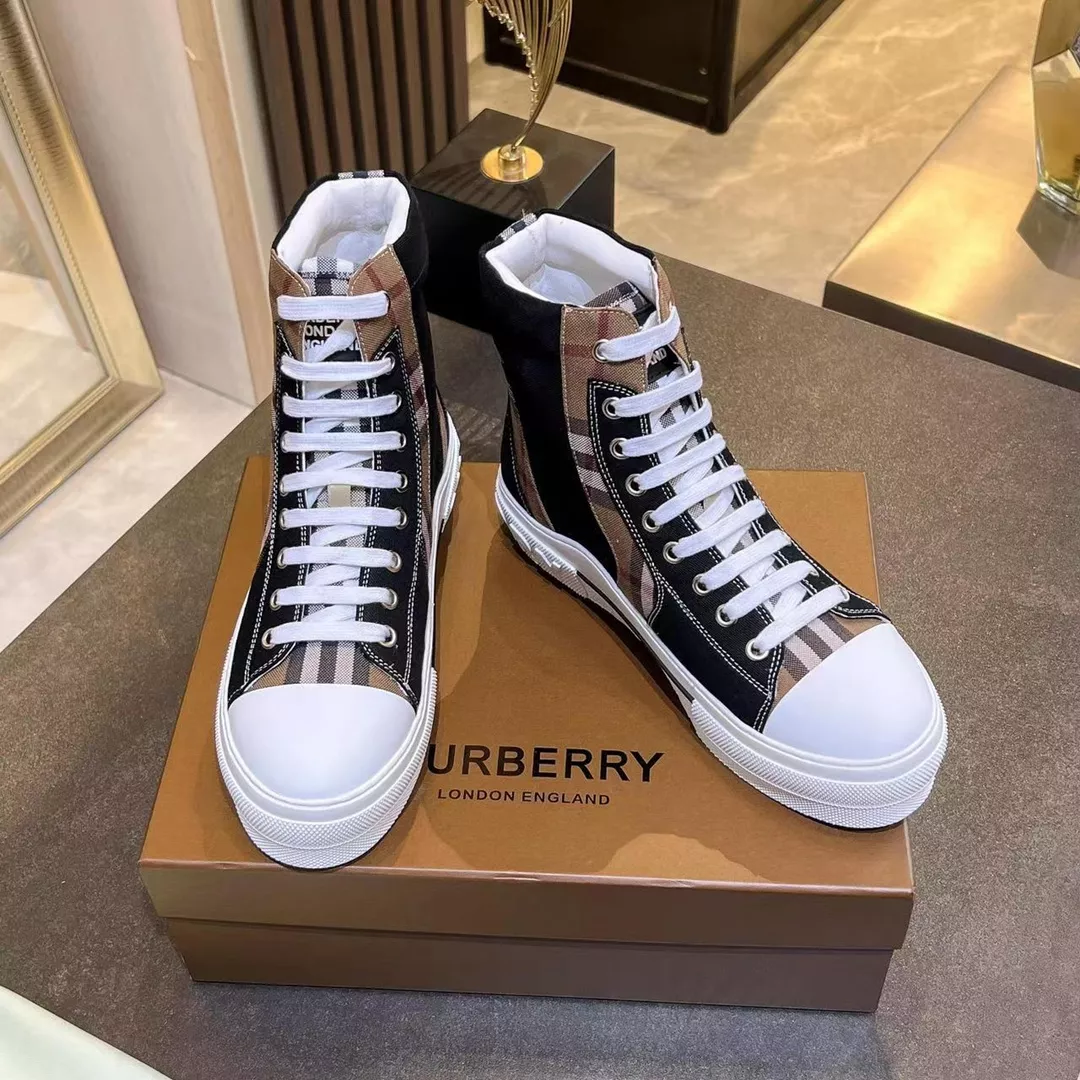 Burberry High Tops Shoes For Men Compact 5488