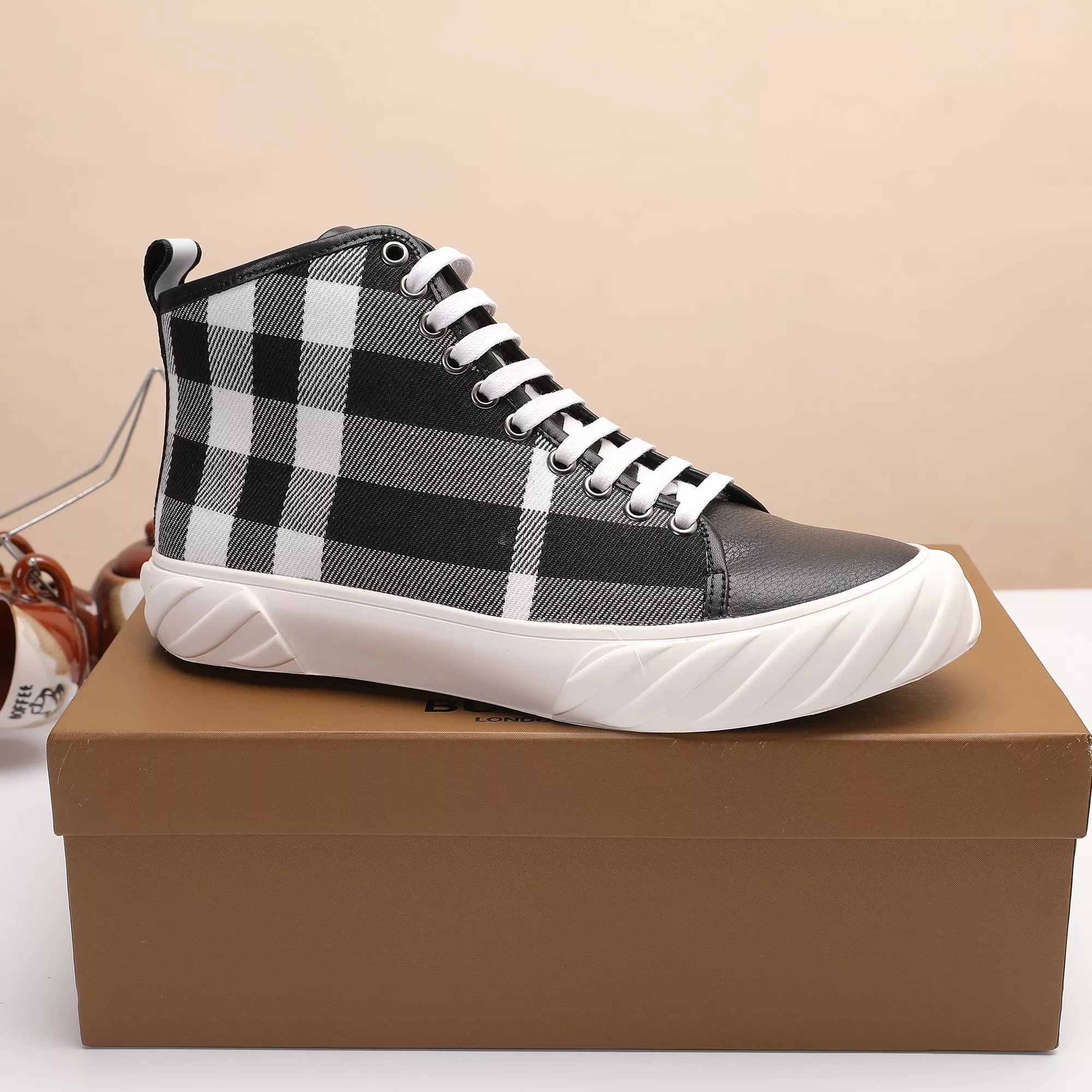 Burberry High Tops Shoes For Men GoodFit 4554