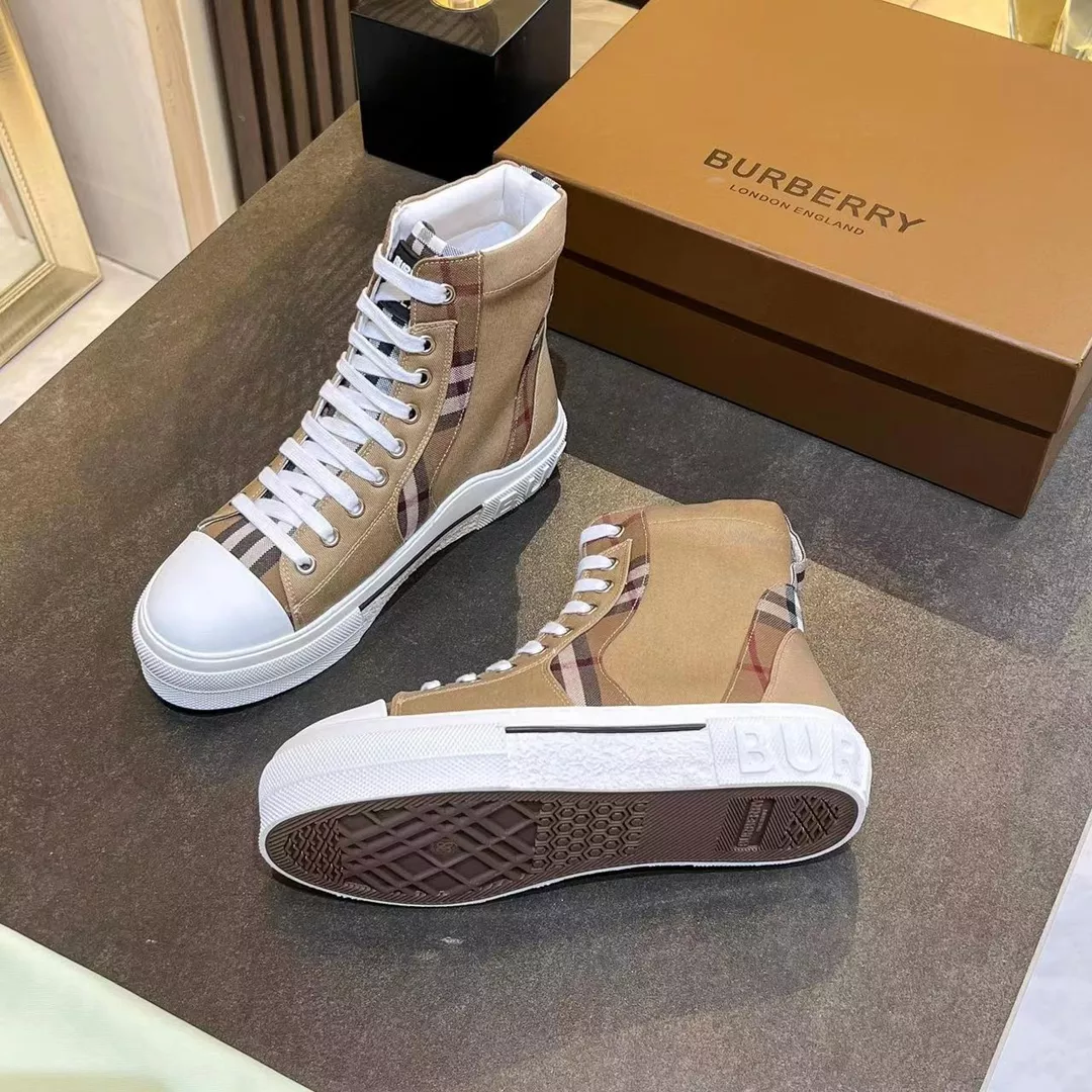 Burberry High Tops Shoes For Men Popular 8527