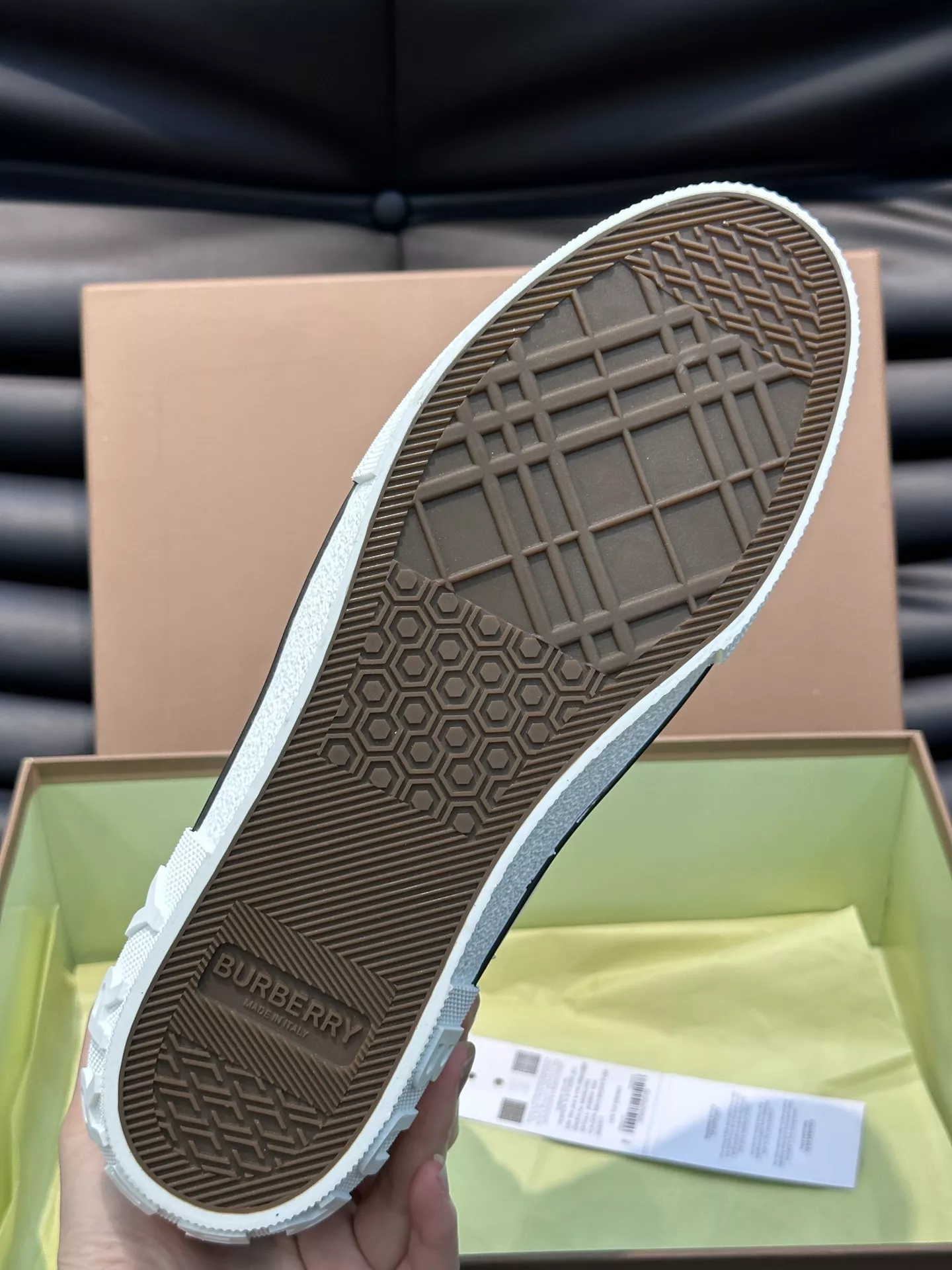 Burberry High Tops Shoes For Men Reliable 5007