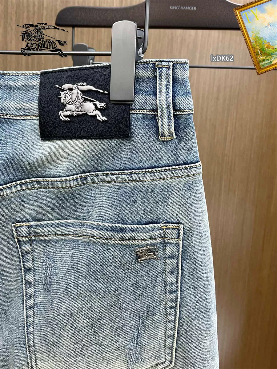 Burberry Jeans For Men Fashionable 7654