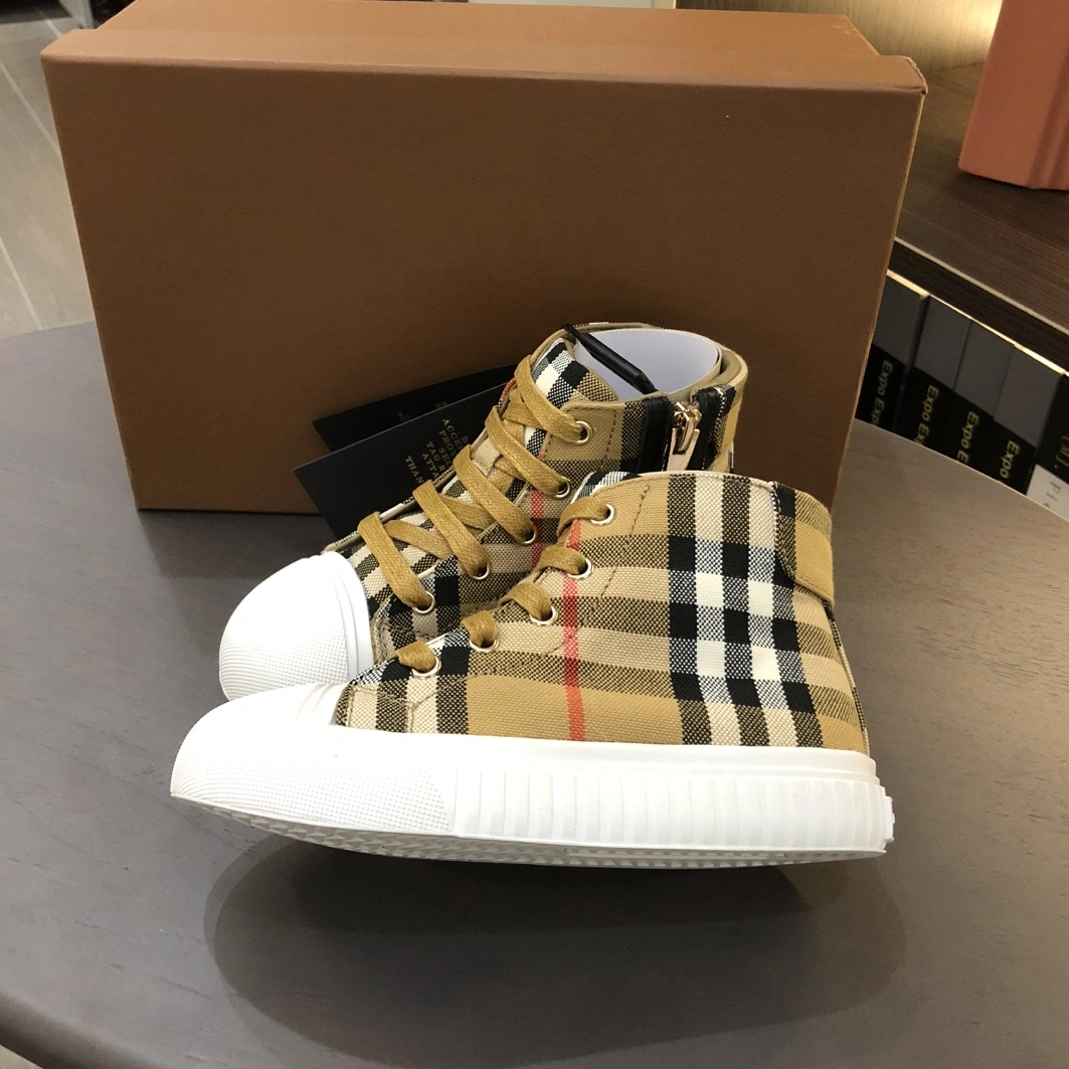 Burberry Kids' Shoes Cozy 3137