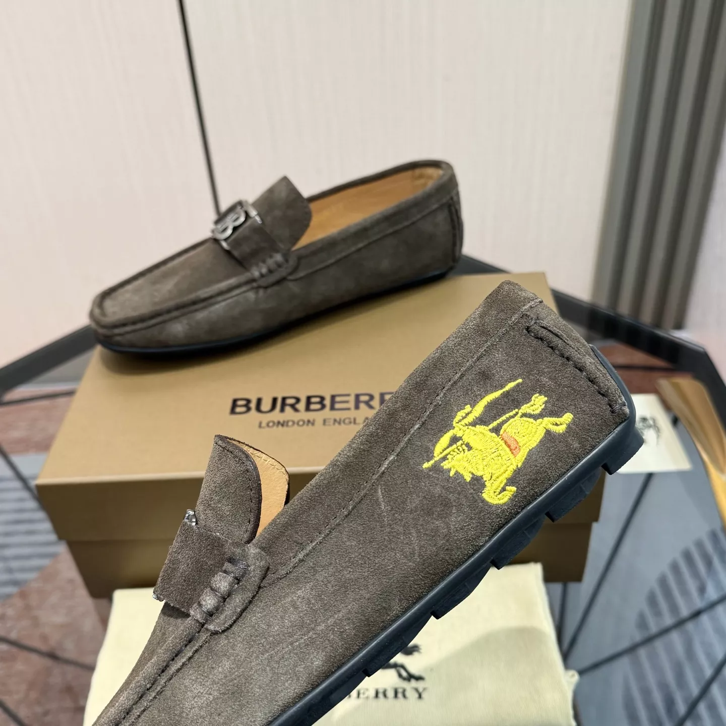 Burberry Leather Shoes For Men Affordable 5330
