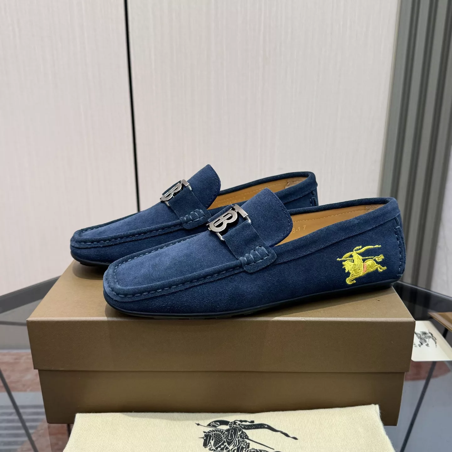 Burberry Leather Shoes For Men AllSeason 2557