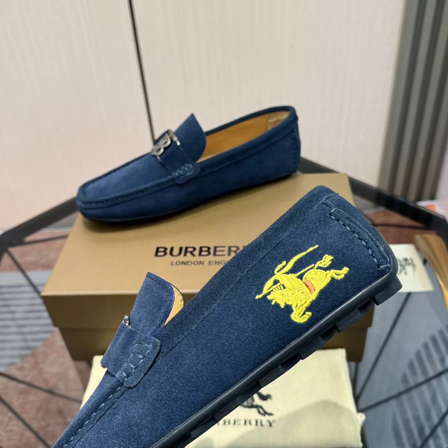 Burberry Leather Shoes For Men AllSeason 2557
