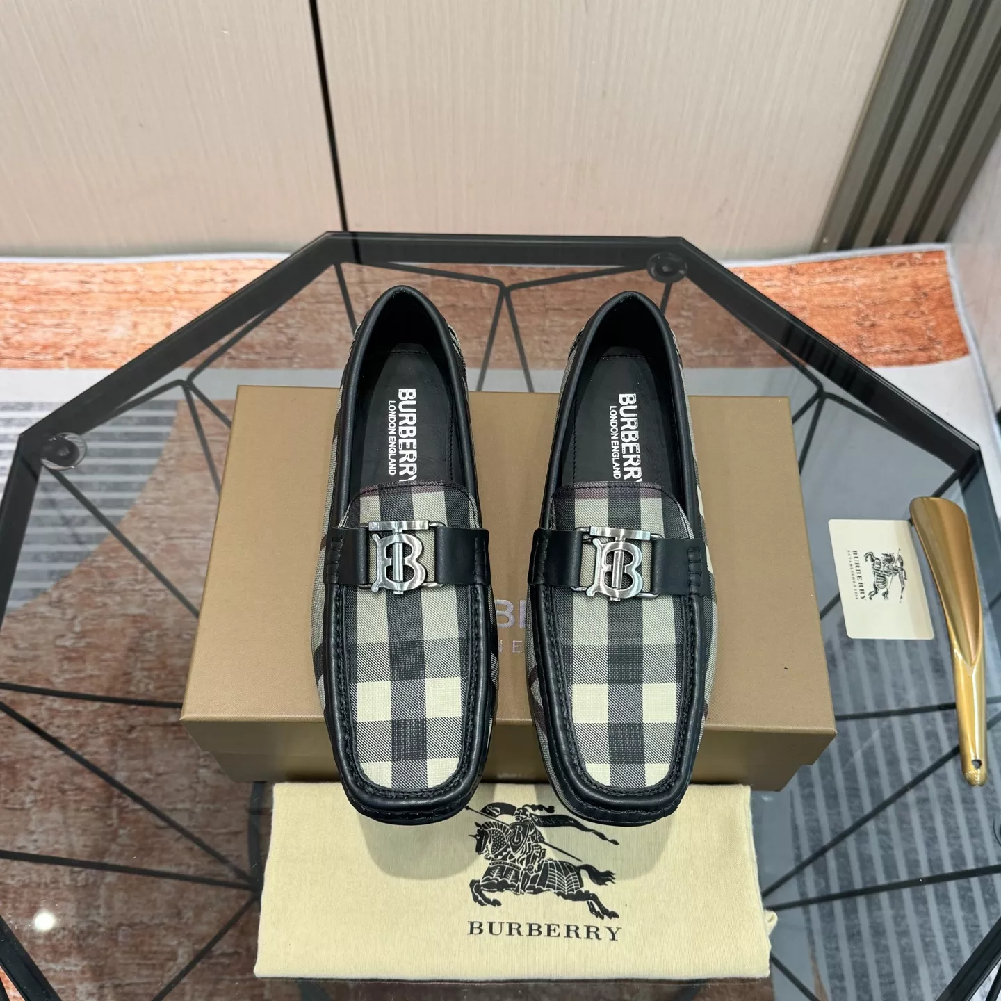 Burberry Leather Shoes For Men StreetReady 9576