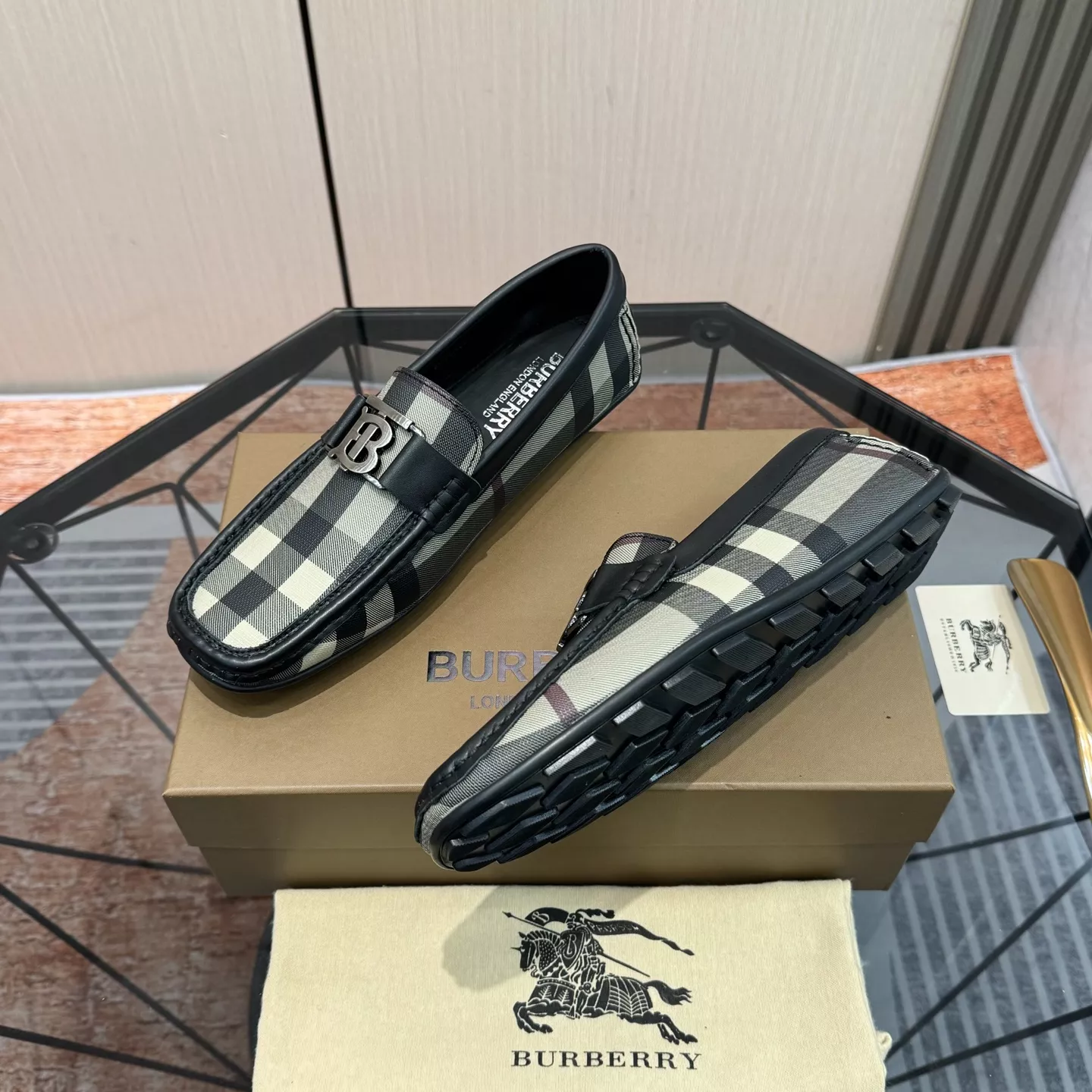 Burberry Leather Shoes For Men StreetReady 9576