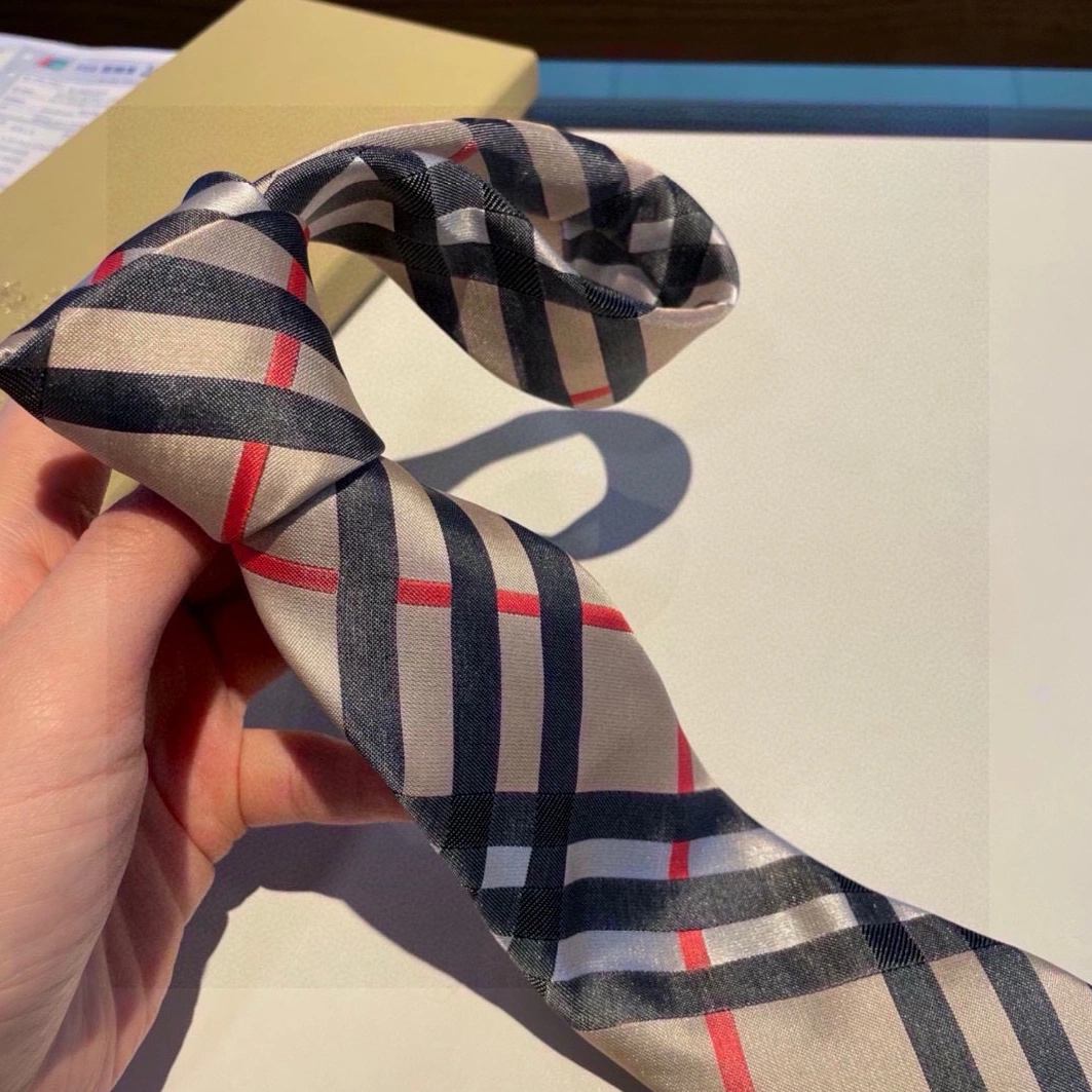 Burberry Necktie For Men Comfortable 8155