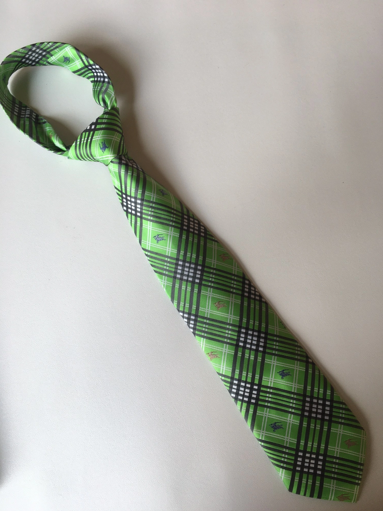 Burberry Necktie For Men Durable 8455
