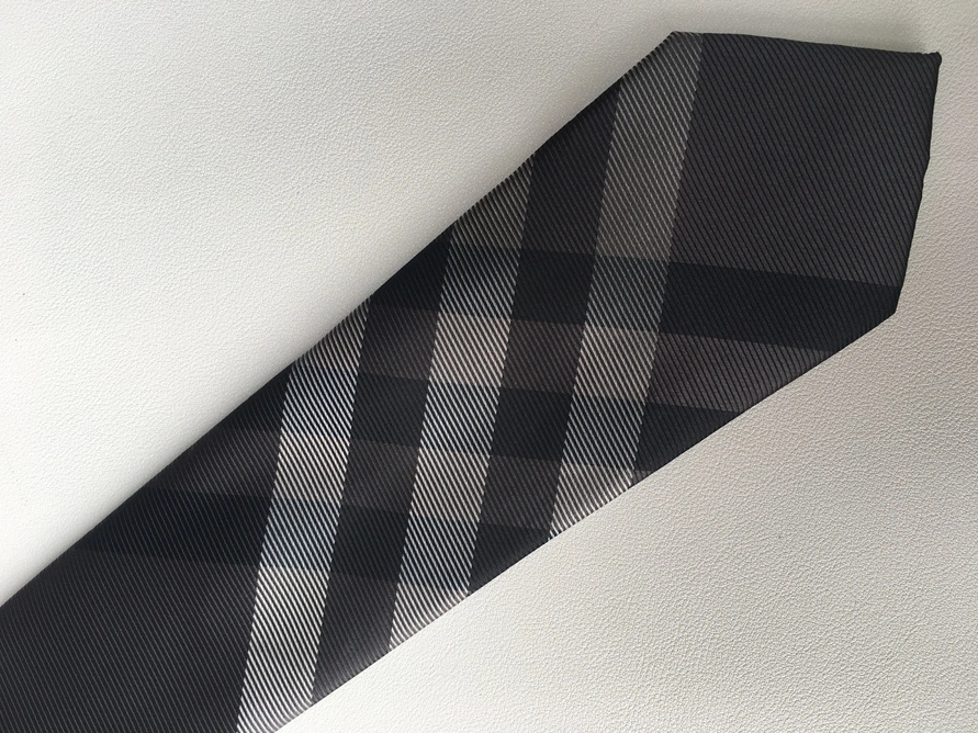 Burberry Necktie For Men Durable 9078