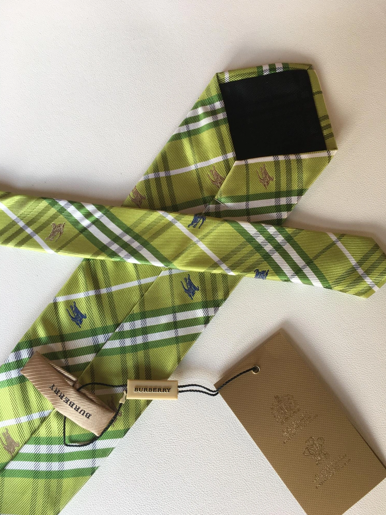 Burberry Necktie For Men Practical 5250