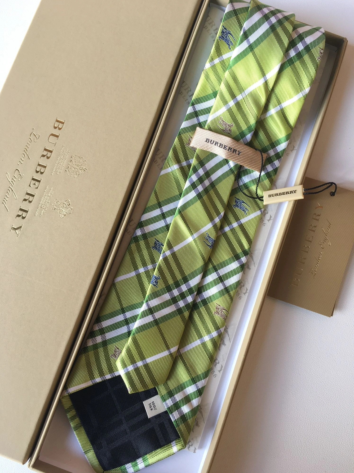 Burberry Necktie For Men Practical 5250