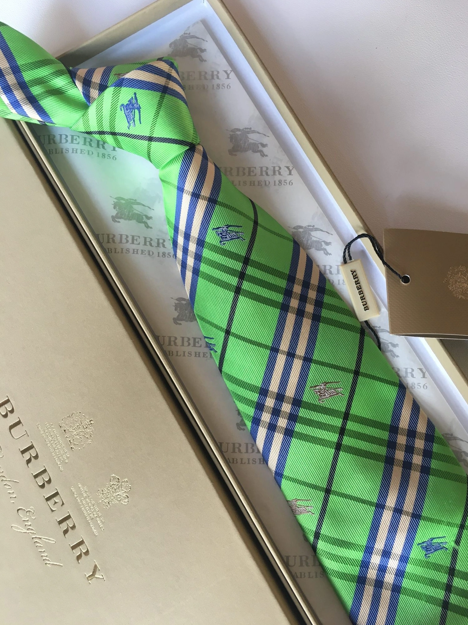 Burberry Necktie For Men Sleek 1311
