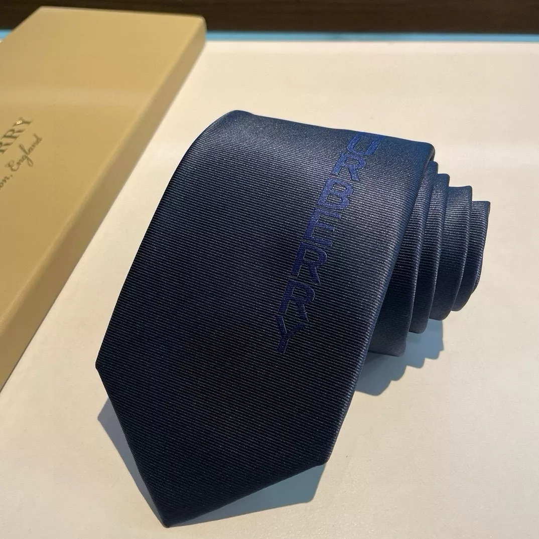 Burberry Necktie Sleek 6900