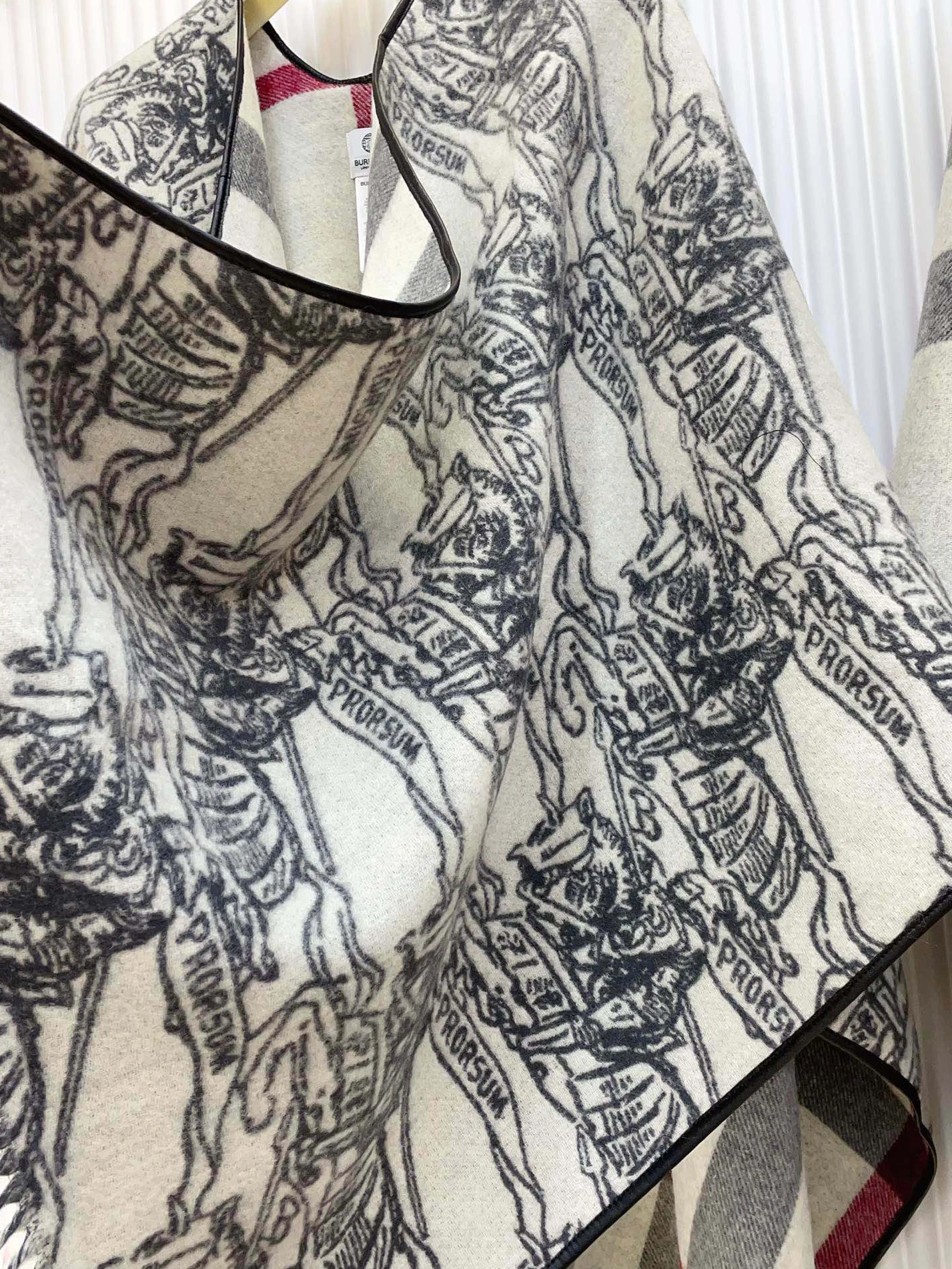Burberry Poncho AllSeason 6161