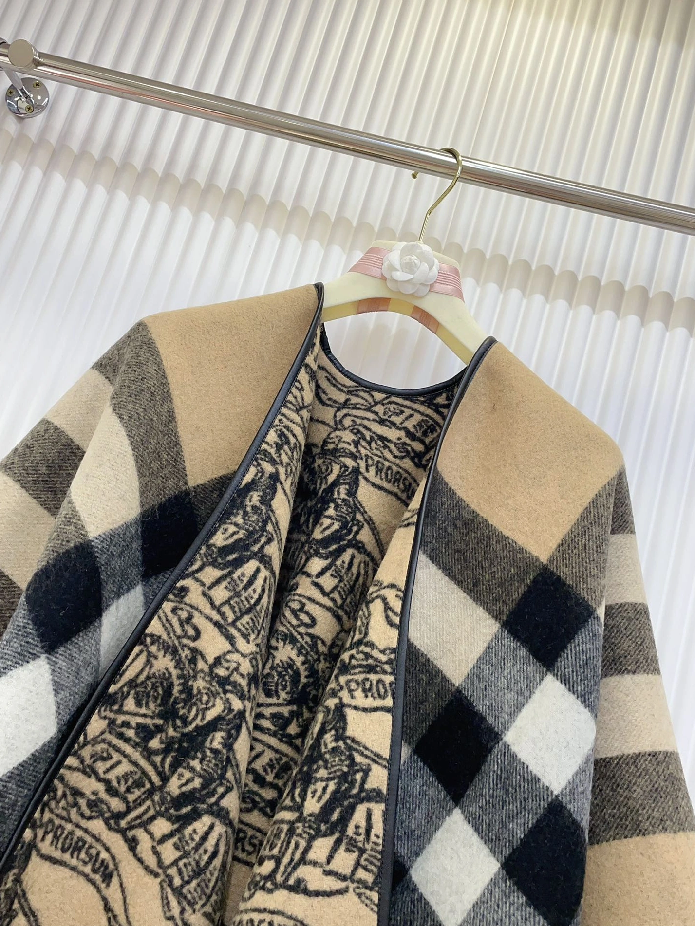 Burberry Poncho BestValue 2764