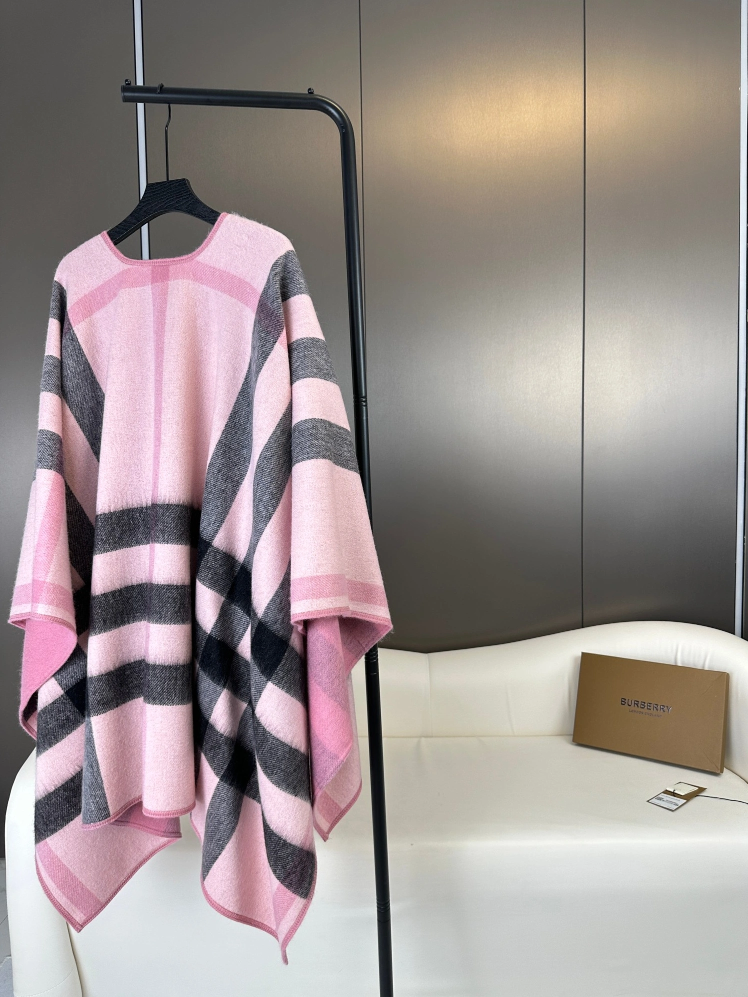 Burberry Poncho EyeCatching 6702