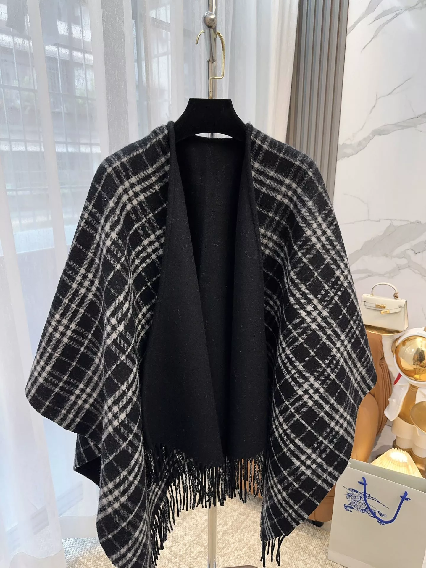 Burberry Poncho For Women Breathable 5246