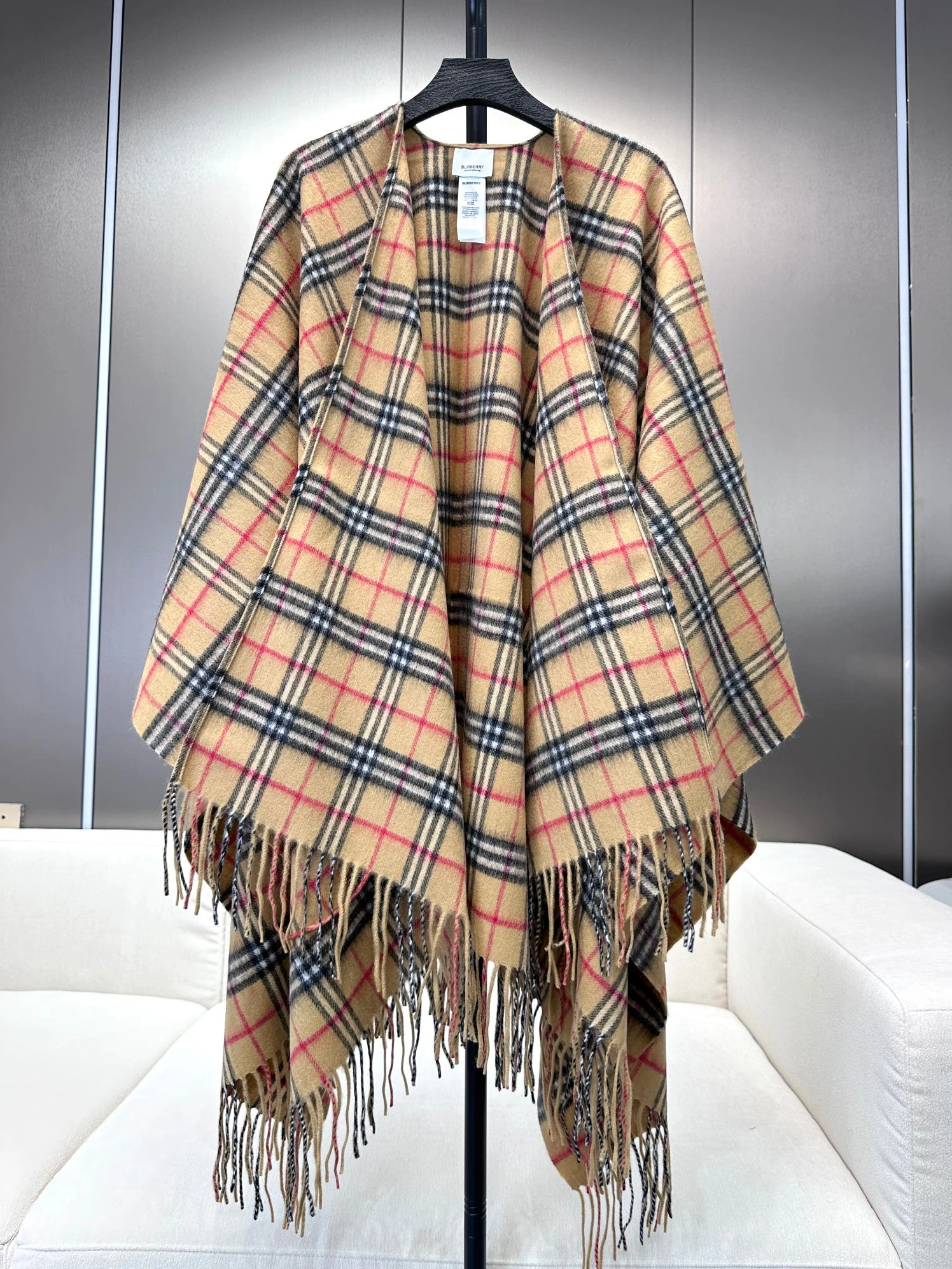 Burberry Poncho Resilient 1782